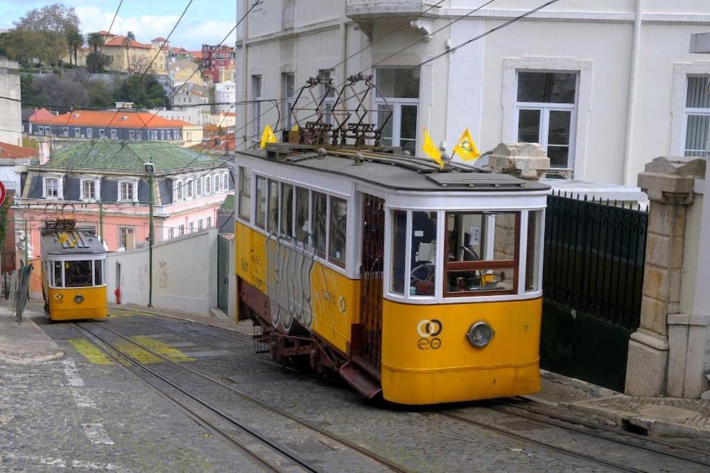 C3 Bairro Alto Cozy Romantic Loft In 18Th Century Building Лиссабон Экстерьер фото